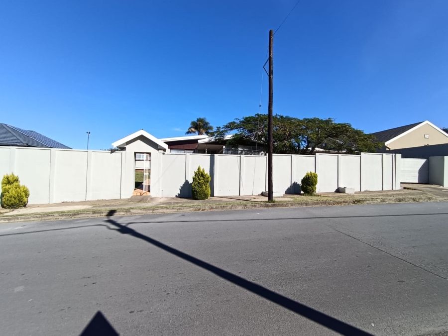 4 Bedroom Property for Sale in Baysville Eastern Cape